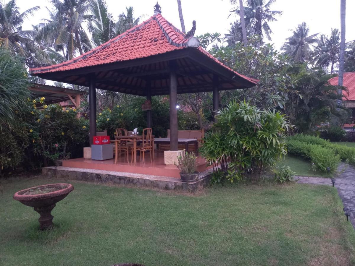 Bali North Beach B&B Tianyar Ngoại thất bức ảnh