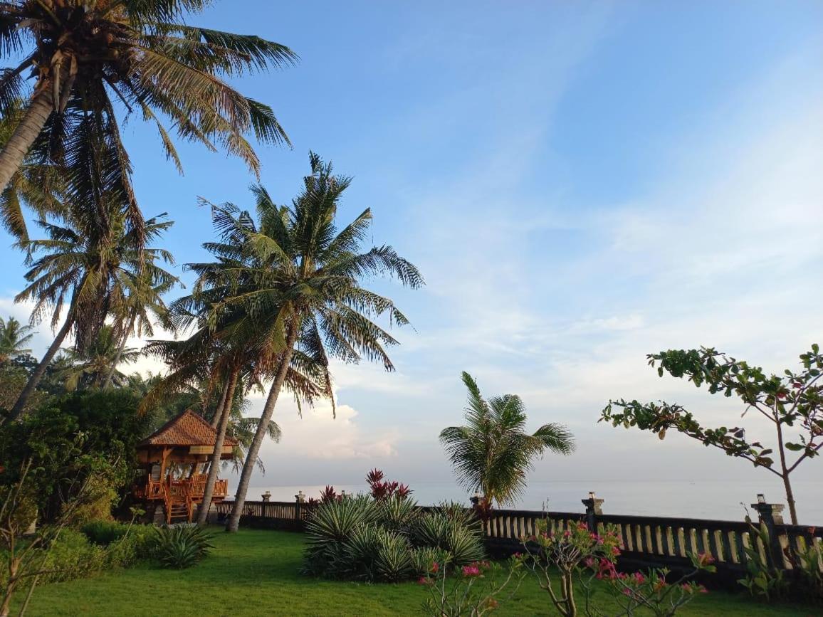 Bali North Beach B&B Tianyar Ngoại thất bức ảnh