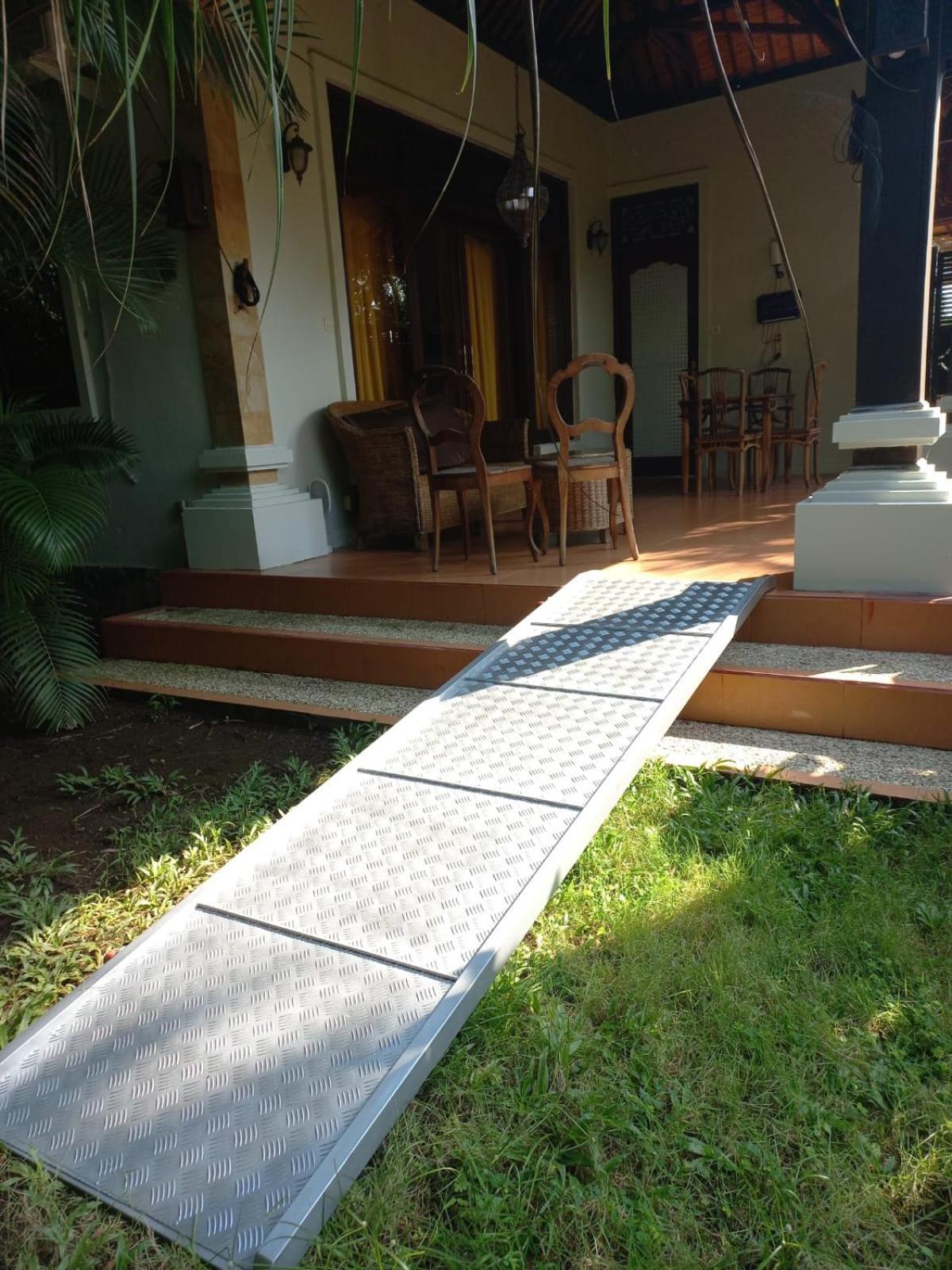 Bali North Beach B&B Tianyar Ngoại thất bức ảnh